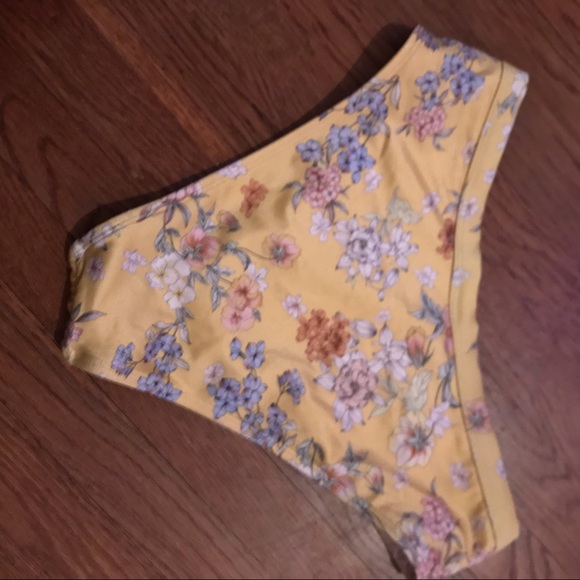 La Hearts Bikini SET - Picture 3 of 7